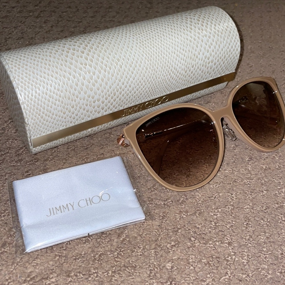 - 2021 NWT JIMMY CHOO SUNGLASSES✨